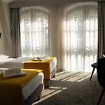 Ozone Apartmanhotel 3*