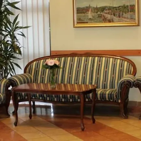 维拉欧宗酒店 3*