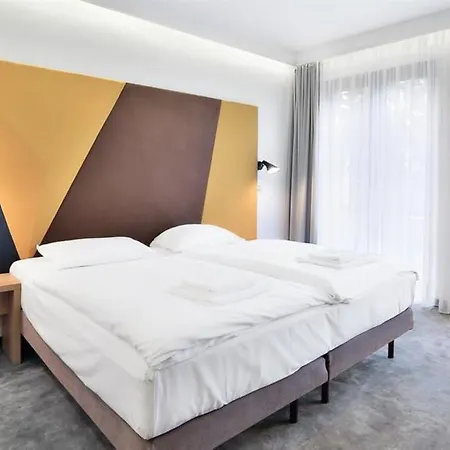 维拉欧宗酒店 3* 索波特